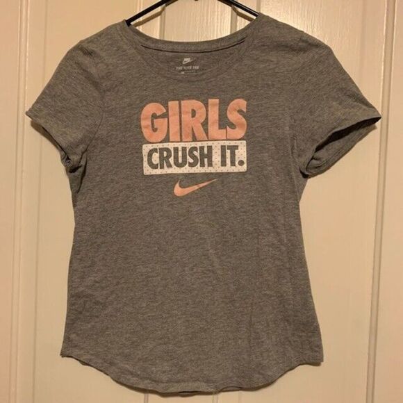 NIKE GIRLS CRUSH IT SIZE GIRLS XL THE NIKE TEE - Picture 1 of 3